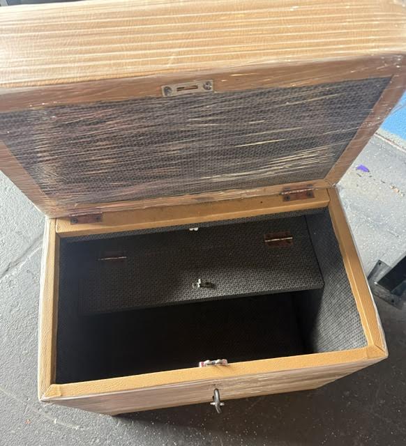 CENTER BOX CABIN FOR TRUCK MACK BROWN FOR TOOL Tractolaser