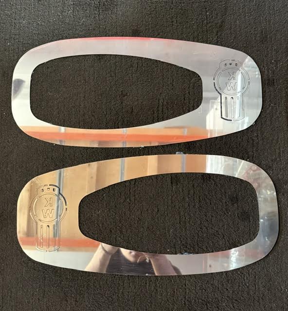 Stainless Steel Exterior Upper Door Logo Trim For KENWORTH T680 LOGO X 2 Tractolaser