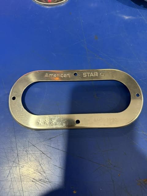 AMS 60 Series Oval Stainless Steel Flange Cover - Silver Tractolaser