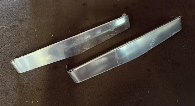 Kenworth W900/T800/T600 2001+ Headlight Visors Assembly RH + LH PLAIN Tractolaser