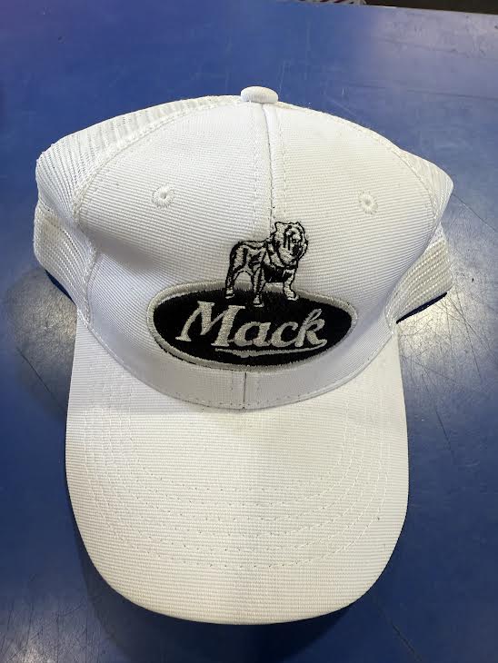 MACK CURVED BILL PATCH HAT WHITE (Copia) (Copia) Tractolaser