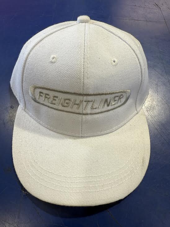 FREIGHTLINER CURVED BILL PATCH HAT WHITE (Copia) (Copia) Tractolaser