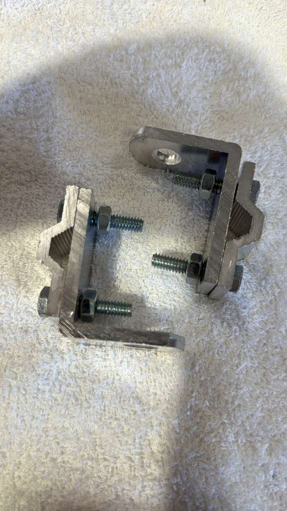 Bracket for light mirror x 2 Tractolaser