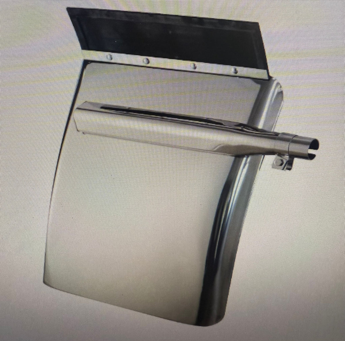 FENDER QUARTER SS 24X29 TRIANGLE ARM Tractolaser