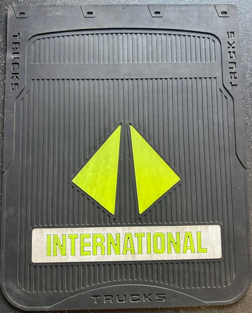 MUD FLAP 24” X 30” INTERNATIONAL GREEN LOGO COLOR BLACK X 2 (Copia) (Copia) (Copia) (Copia) (Copia) (Copia) Tractolaser