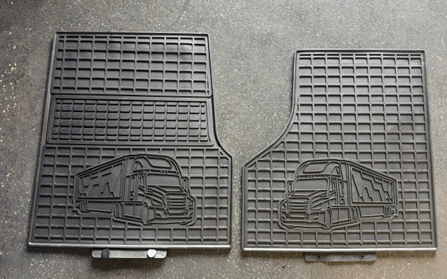 Freightliner CASCADIA Black Floor Mat Set 2008-2016 Tractolaser