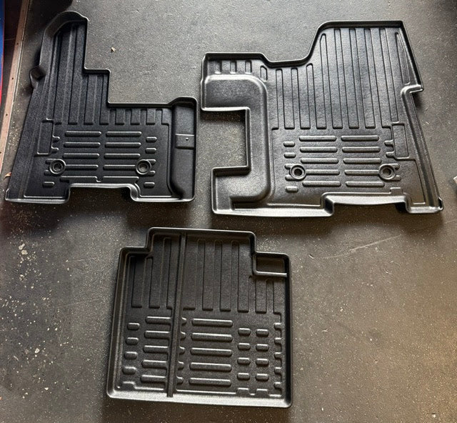 PETERBILT 365/367/384/388/386/389 Black Floor Mat Set 2008-2016 X 3 Tractolaser