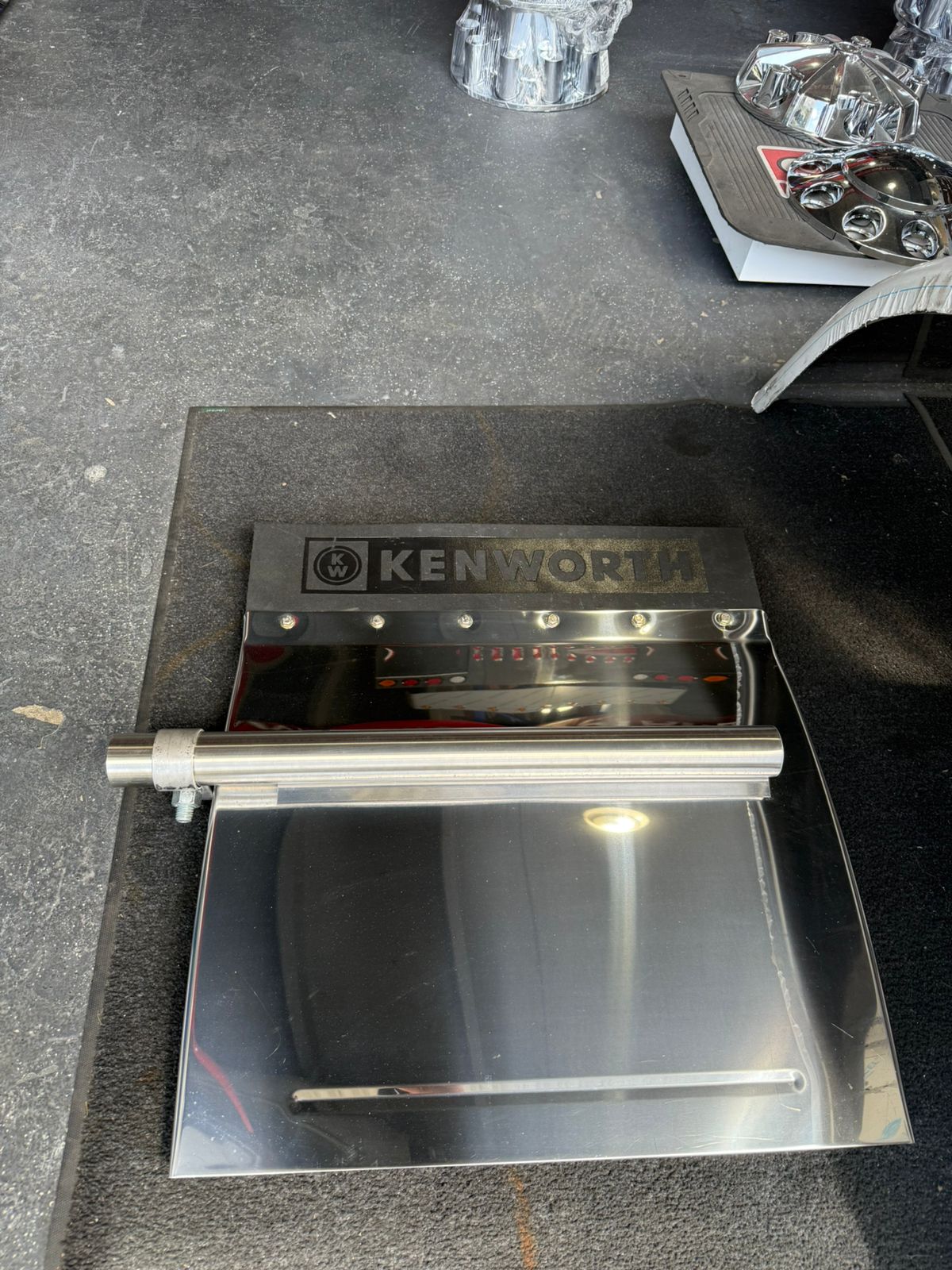 FENDER QUARTER STAINLESS STEEL24X24 X2UNI Tractolaser
